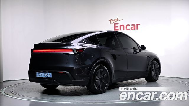 Tesla Model Y RWD 2025 — фото 2