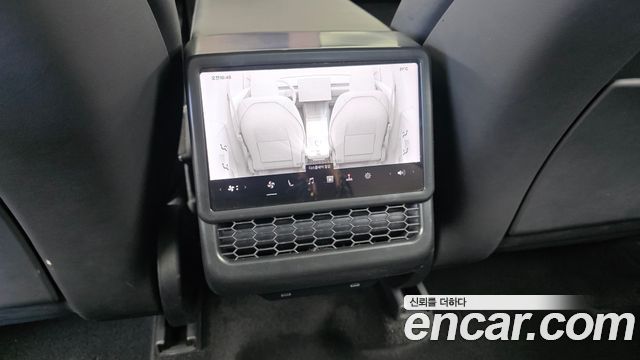 Tesla Model Y RWD 2025 — фото 19