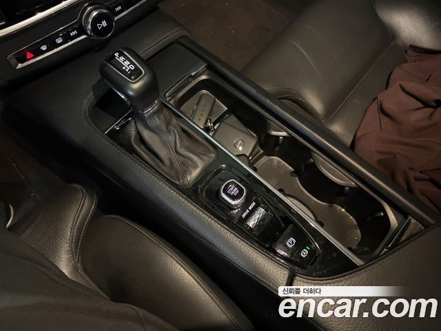 Volvo S90 D5 AWD Momentum 2019 — фото 8