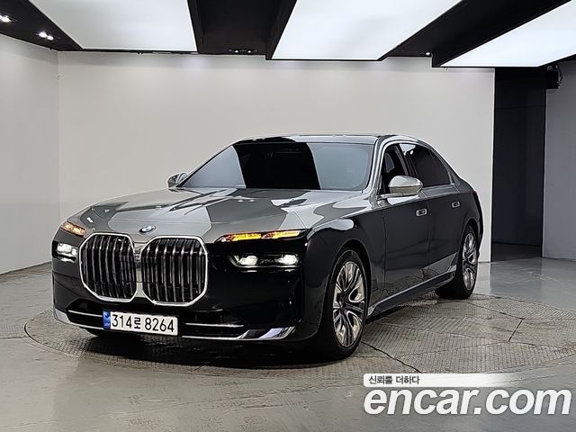 BMW 7 Series (G70) 740d xDrive Design Pure Excellence