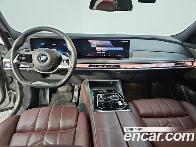 BMW 7 Series (G70) 740d xDrive Design Pure Excellence 2023 — фото 5