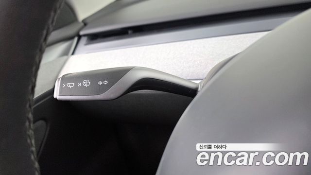 Tesla Model Y RWD 2024 — фото 27
