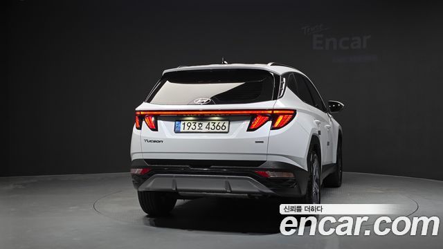 Hyundai Tucson (NX4) Gasoline 1.6 Turbo 4WD Inspiration 2023 — фото 4