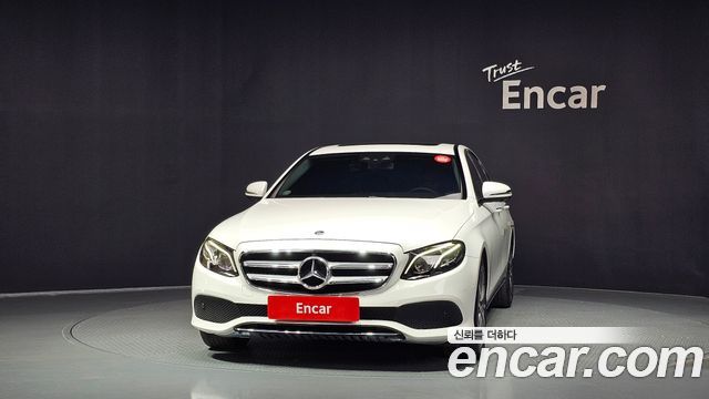 Mercedes-Benz E-Class (W213) E300 4MATIC Avnatgarde 2019 — фото 3