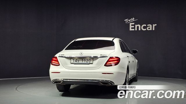 Mercedes-Benz E-Class (W213) E300 4MATIC Avnatgarde 2019 — фото 4