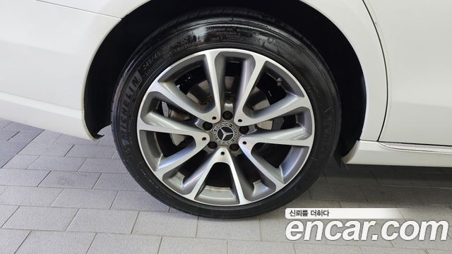 Mercedes-Benz E-Class (W213) E300 4MATIC Avnatgarde 2019 — фото 5