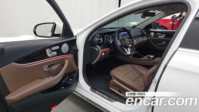 Mercedes-Benz E-Class (W213) E300 4MATIC Avnatgarde 2019 — фото 10