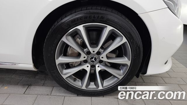 Mercedes-Benz E-Class (W213) E300 4MATIC Avnatgarde 2019 — фото 27