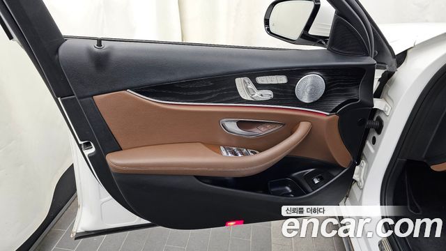 Mercedes-Benz E-Class (W213) E300 4MATIC Avnatgarde 2019 — фото 30
