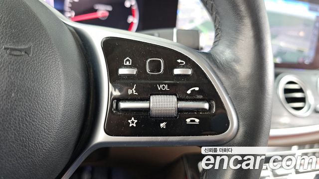 Mercedes-Benz E-Class (W213) E300 4MATIC Avnatgarde 2019 — фото 32