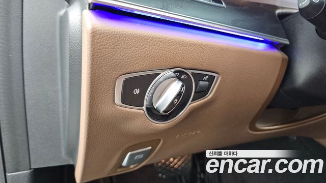 Mercedes-Benz E-Class (W213) E300 4MATIC Avnatgarde 2019 — фото 34