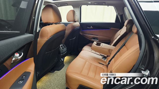 Kia Sorento Gasoline 2.0 Turbo 4WD Master Special 2020 — фото 12