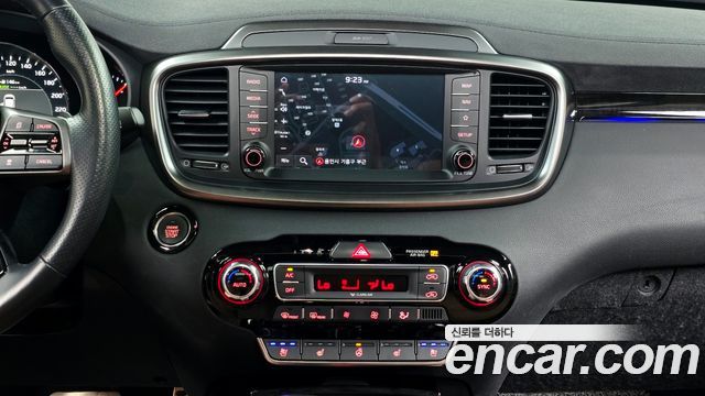 Kia Sorento Gasoline 2.0 Turbo 4WD Master Special 2020 — фото 14