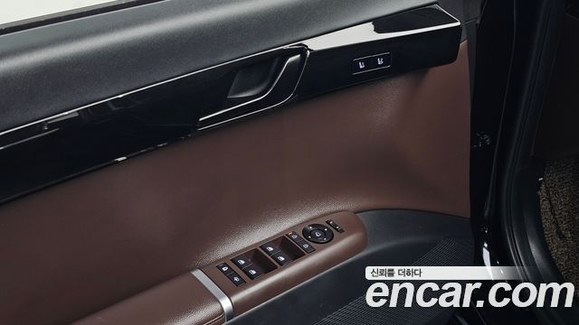 Hyundai Grandeur (GN7) 2,5 Gasoline 2WD Exclusive 2025 — фото 16