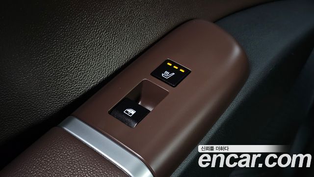 Hyundai Grandeur (GN7) 2,5 Gasoline 2WD Exclusive 2025 — фото 17