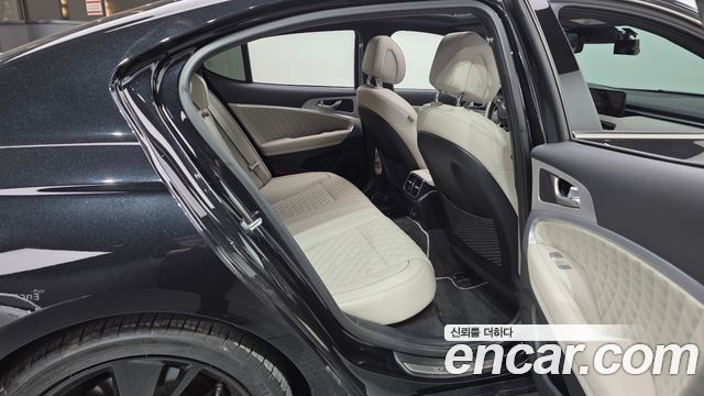 Genesis G70 Gasoline 2.0T 2WD 2023 — фото 12