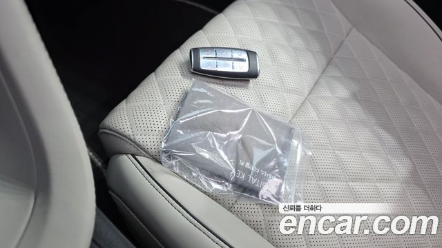 Genesis G70 Gasoline 2.0T 2WD 2023 — фото 16