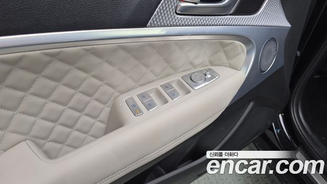 Genesis G70 Gasoline 2.0T 2WD 2023 — фото 20