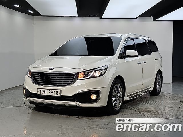 Kia Carnival 9-seater Prestige