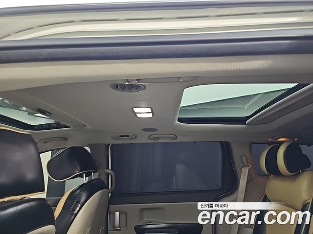 Kia Carnival 9-seater Prestige 2015 — фото 17