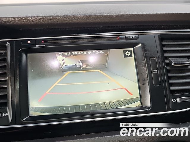 Kia Carnival 9-seater Prestige 2015 — фото 19