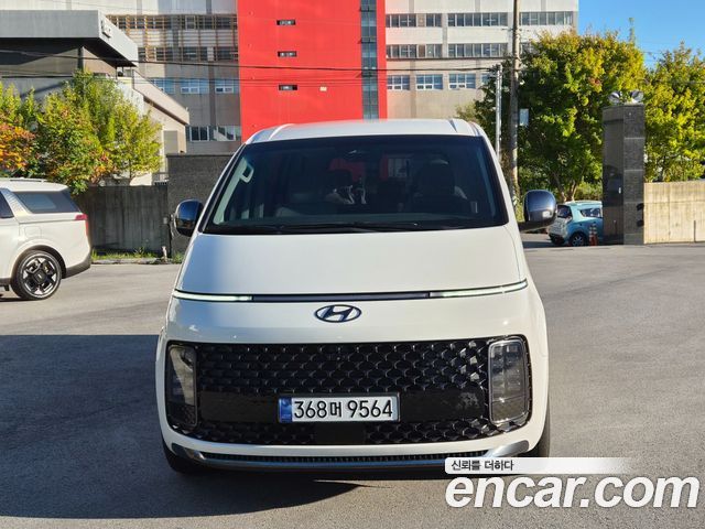 Hyundai Staria L3.5 Lounge 9-Seater Inspiration 2024 — фото 3