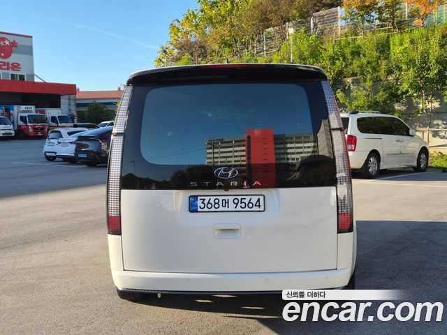 Hyundai Staria L3.5 Lounge 9-Seater Inspiration 2024 — фото 4