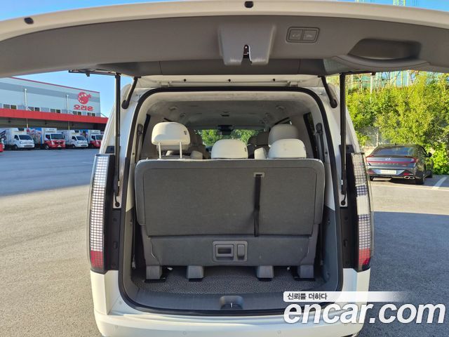 Hyundai Staria L3.5 Lounge 9-Seater Inspiration 2024 — фото 22