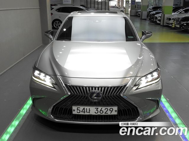 Lexus ES300h (VII) Executive 2019 — фото 3