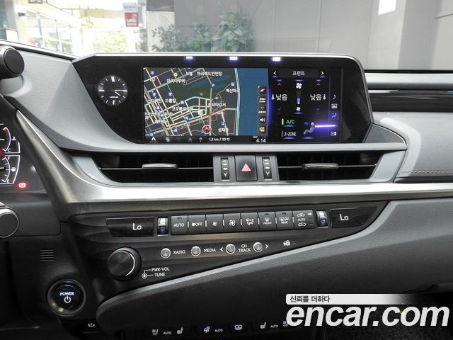 Lexus ES300h (VII) Executive 2019 — фото 20