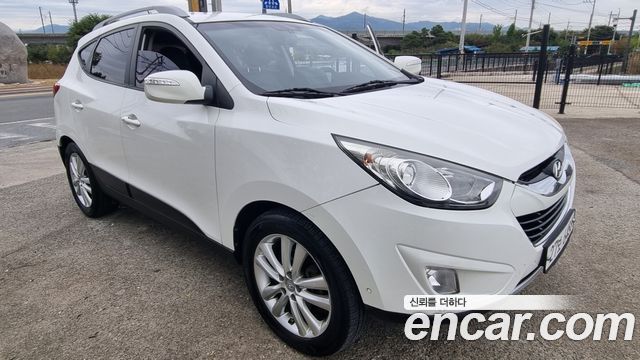 Hyundai Tucson ix Diesel 4WD LX20 Premier 2013 — фото 2