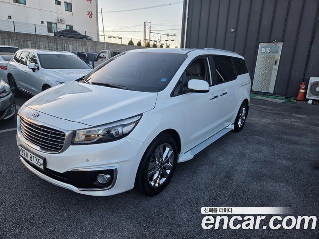 Kia Carnival 9-seater Prestige 2015 — фото 4