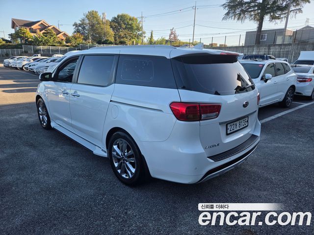Kia Carnival 9-seater Prestige 2015 — фото 6
