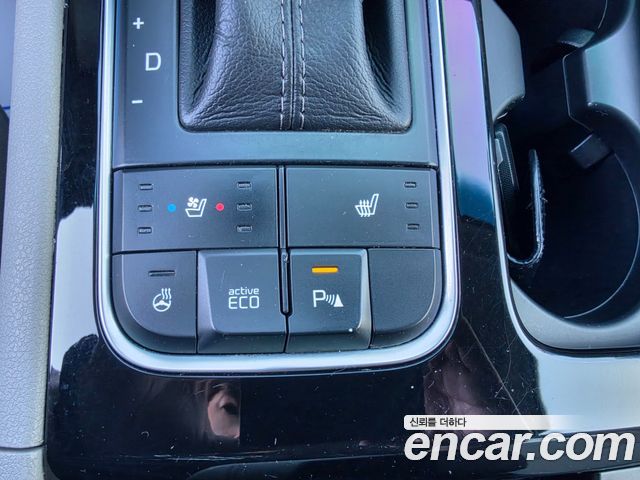 Kia Carnival 9-seater Prestige 2015 — фото 17