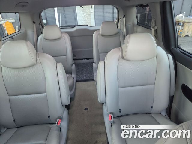 Kia Carnival 9-seater Prestige 2015 — фото 20