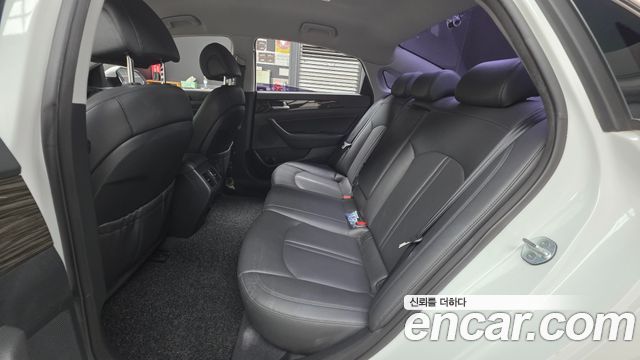 Hyundai Sonata (LF) 2.0 Smart 2015 — фото 12