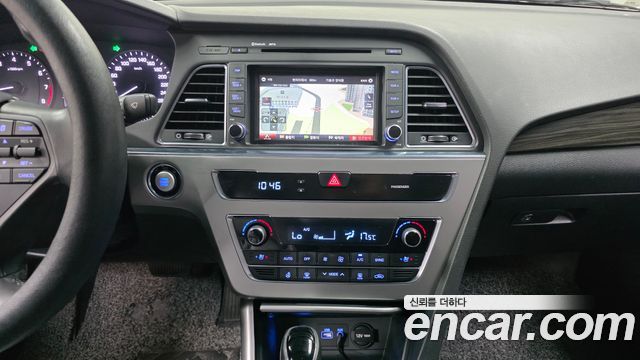 Hyundai Sonata (LF) 2.0 Smart 2015 — фото 13