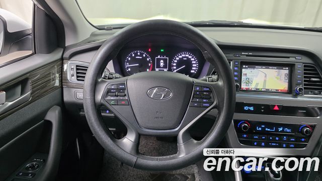 Hyundai Sonata (LF) 2.0 Smart 2015 — фото 14