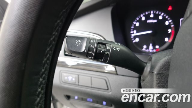 Hyundai Sonata (LF) 2.0 Smart 2015 — фото 30