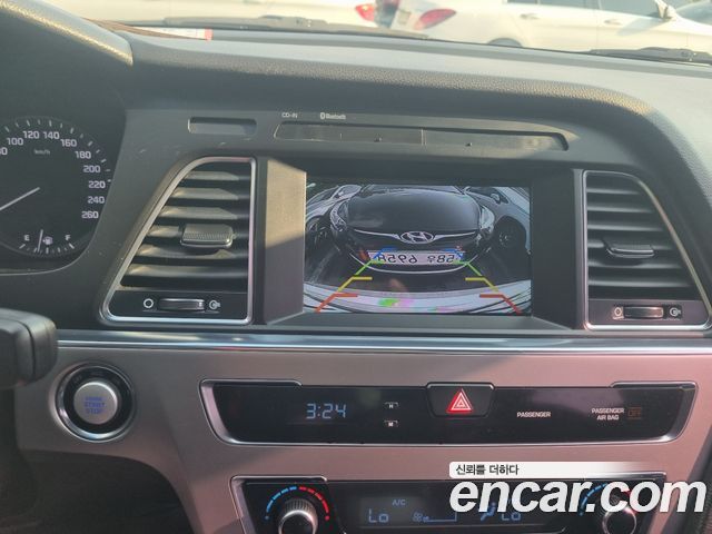 Hyundai Sonata (LF) 1.7 Diesel Smart Special 2016 — фото 9