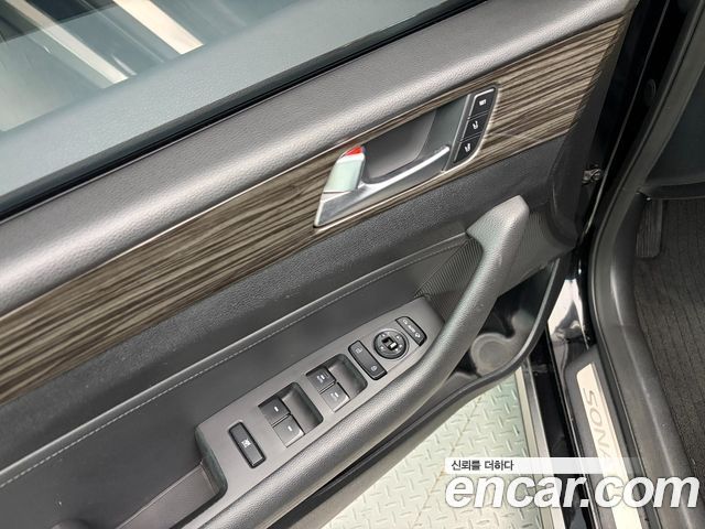 Hyundai Sonata (LF) 2.0 Premium 2015 — фото 18