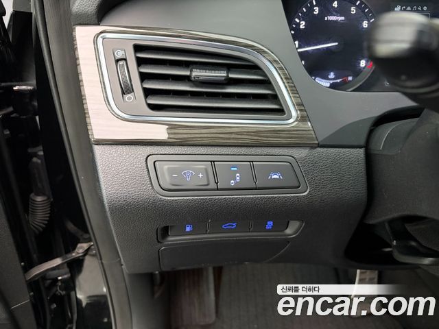 Hyundai Sonata (LF) 2.0 Premium 2015 — фото 20