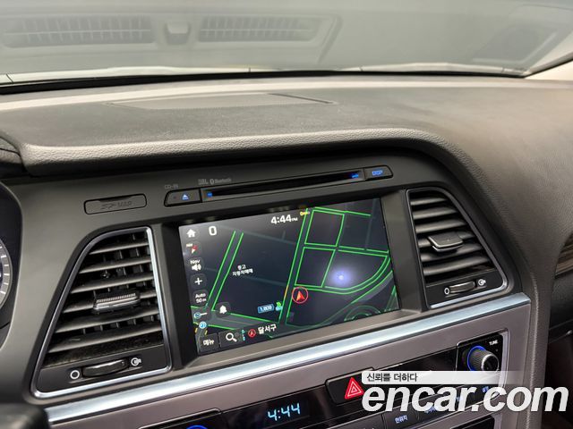 Hyundai Sonata (LF) 2.0 Premium 2015 — фото 21
