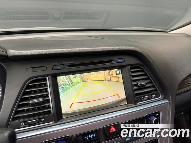 Hyundai Sonata (LF) 2.0 Premium 2015 — фото 22
