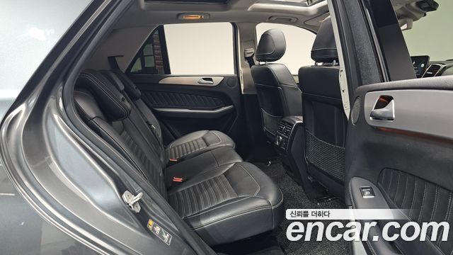 Mercedes-Benz GLE-Class (W166) GLE350 d 4MATIC Premium 2018 — фото 11