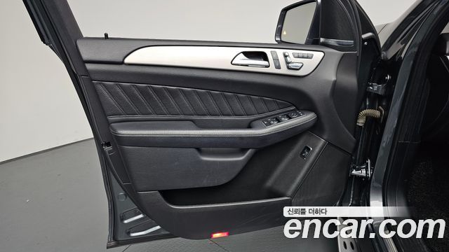 Mercedes-Benz GLE-Class (W166) GLE350 d 4MATIC Premium 2018 — фото 24