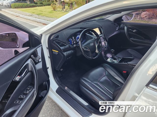Hyundai Grandeur (HG) HG240 Modern 2014 — фото 15