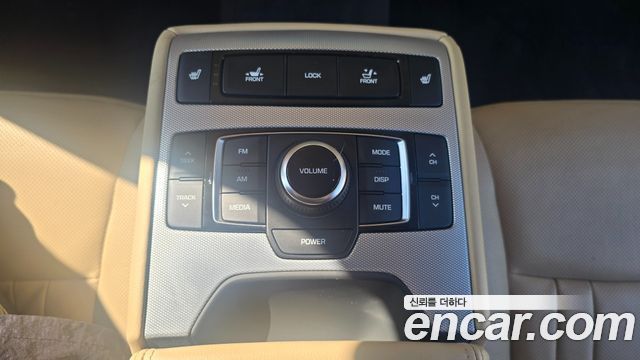 Genesis G80 2.2D AWD Luxury 2018 — фото 22