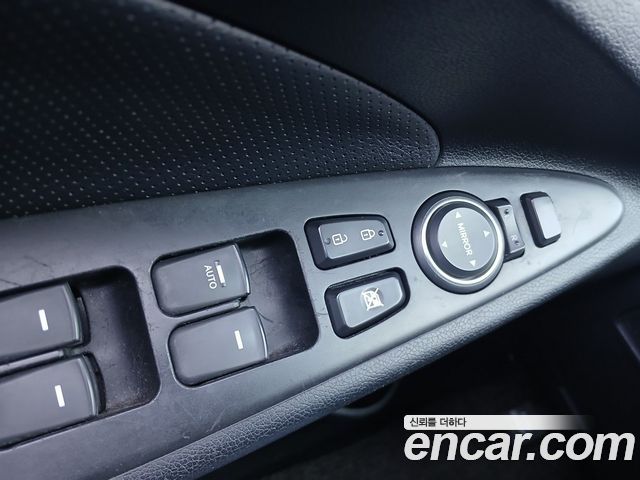 Hyundai Sonata Hybrid 2.0 Premium 2014 — фото 20