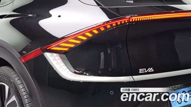 Kia EV6 Long Range Air 2022 — фото 23